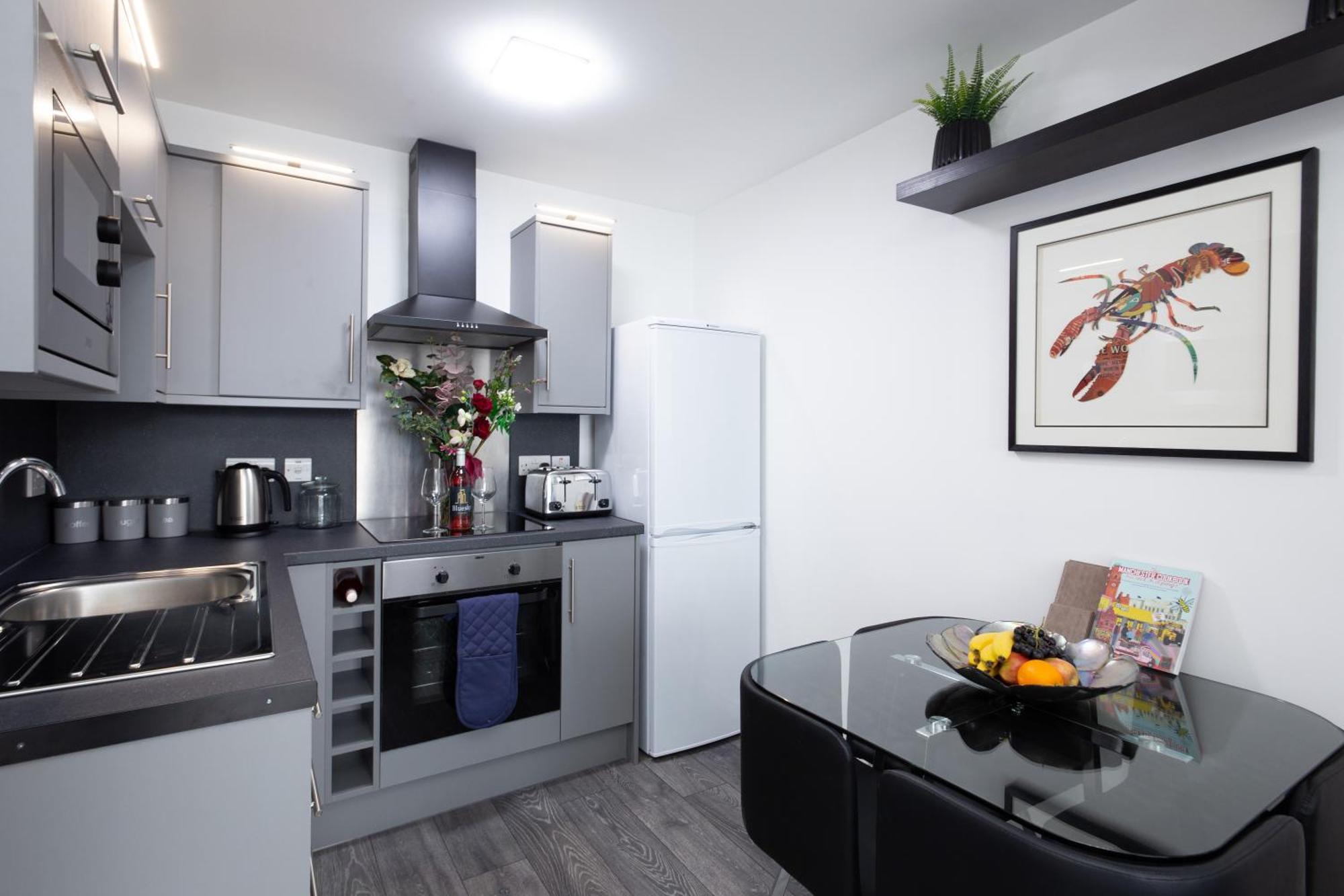 The East Retreat Apartment Manchester Exterior foto